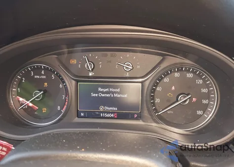 2018 Buick Regal Sportback Essence z USA, uszkodzony, nr VIN W04GP6SX5J1146410